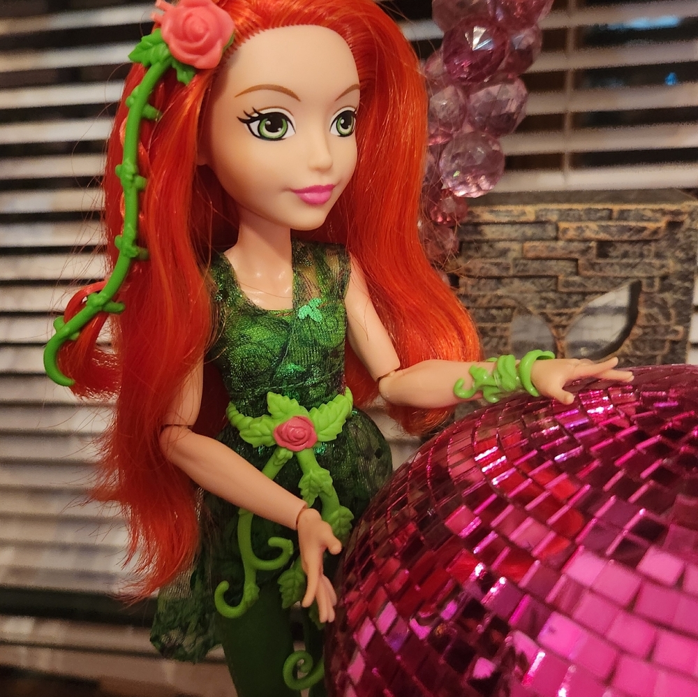 DC Superhero Girls Poison Ivy action doll